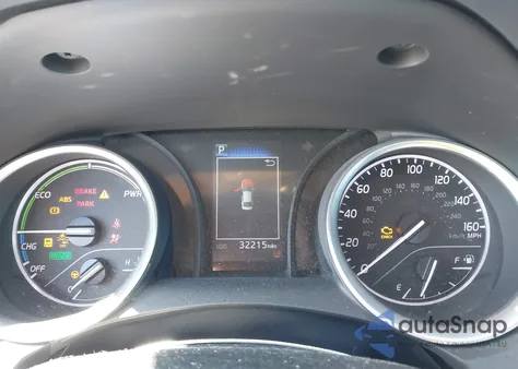 2024 Toyota Camry Hybrid Le z USA, uszkodzony, nr VIN 4T1C31AK2RU627651